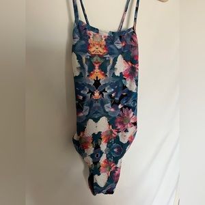 Jolyn Dayno 2 swim suit | colorful floral retro pattern